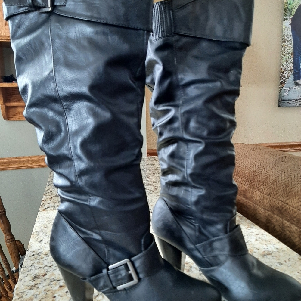 Black Boots!